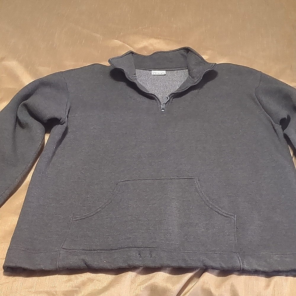 Long sleeve pullover